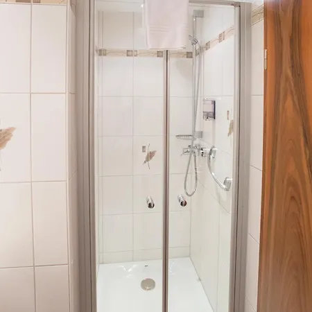 ゲストハウス Gaestehaus Guehring Rosenfeld