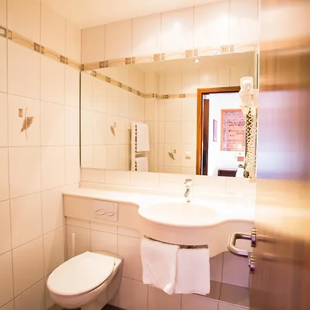 ゲストハウス Gaestehaus Guehring Rosenfeld